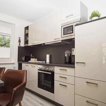 Terrasse, Gratis Nutzung Vom Ahoi Erlebnisbad Und Sauna In Sellin - Meeresblick 77 Apartment Goehren (Ruegen)